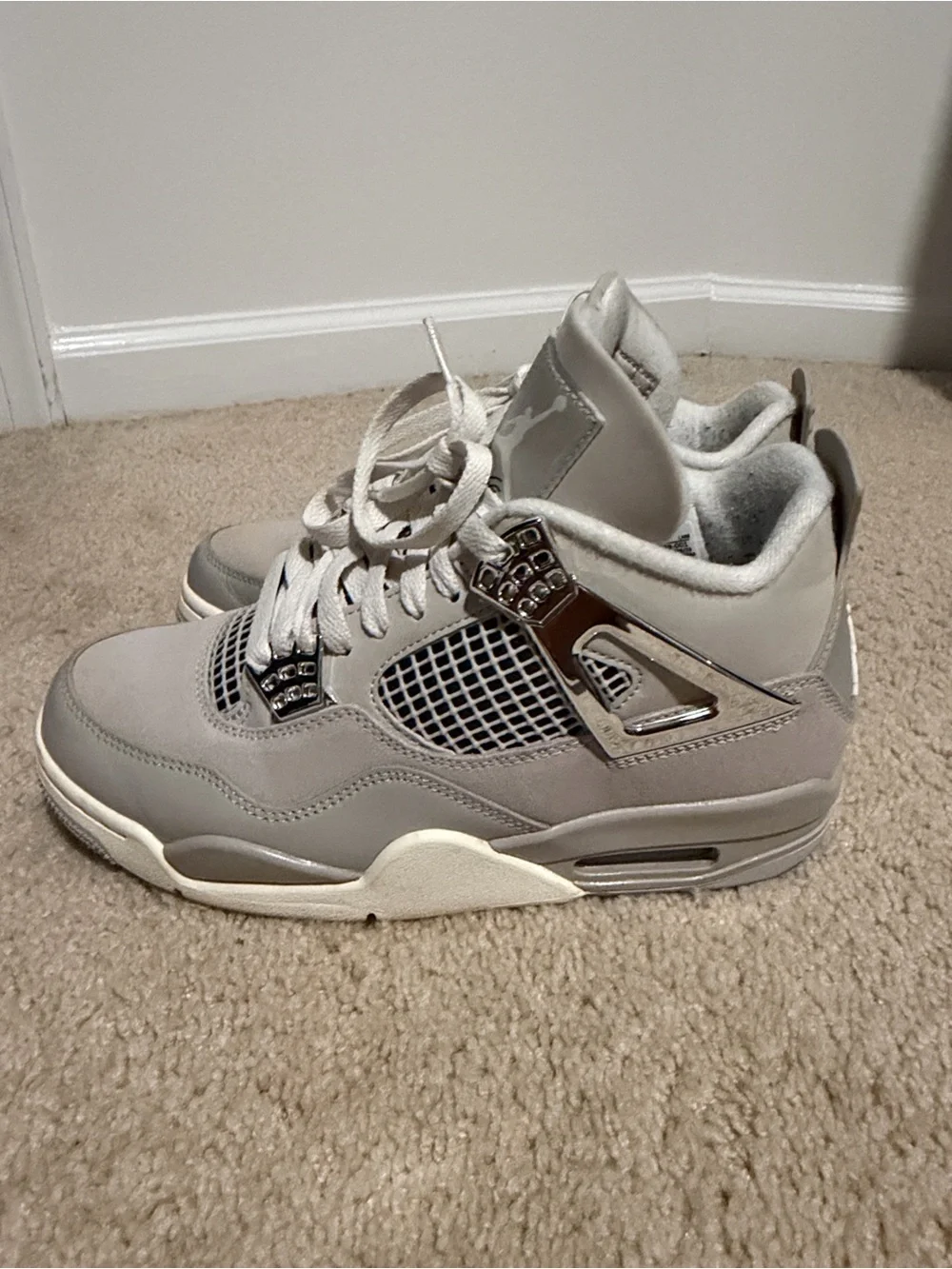 Jordan 4 Retro Frozen Moments